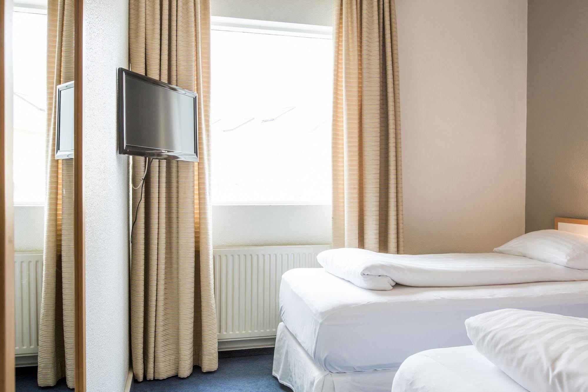 Hotel Nordurland By Keahotels Акурейрі Екстер'єр фото